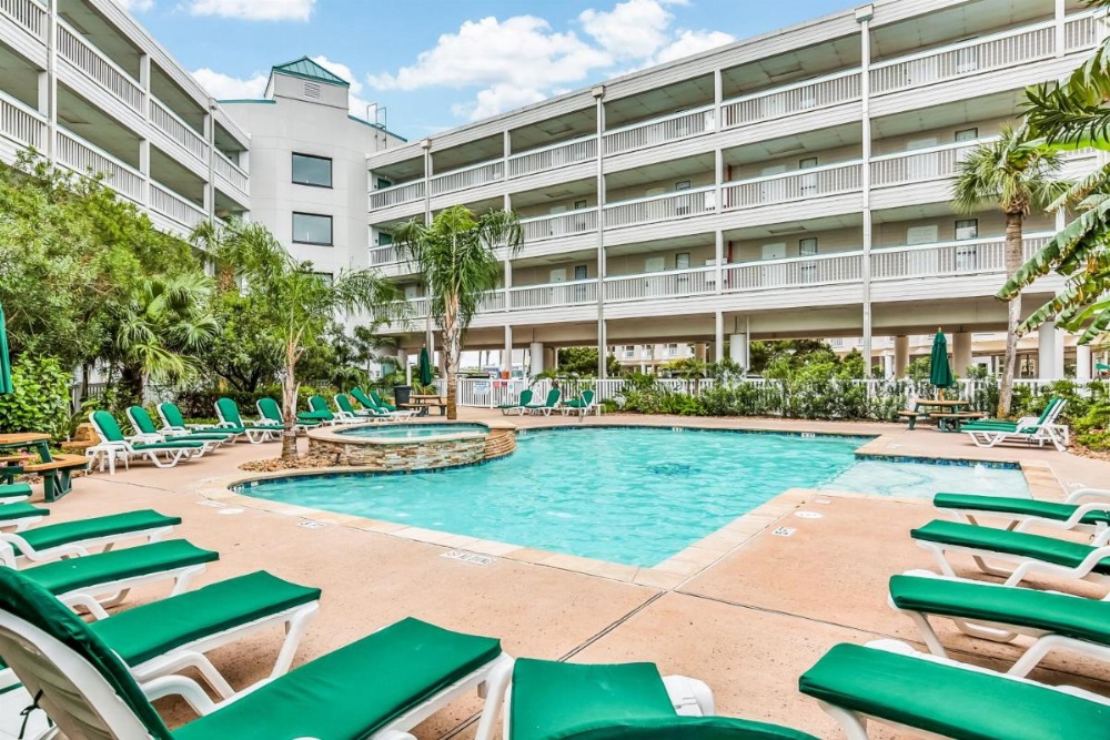 Casa Del Mar Beachfront Image 19