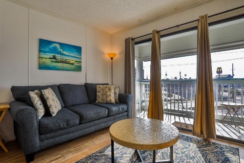 Casa Del Mar Beachfront image 37